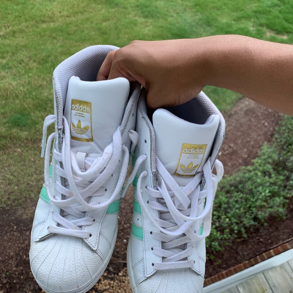 Adidas - Picture 3 of 4